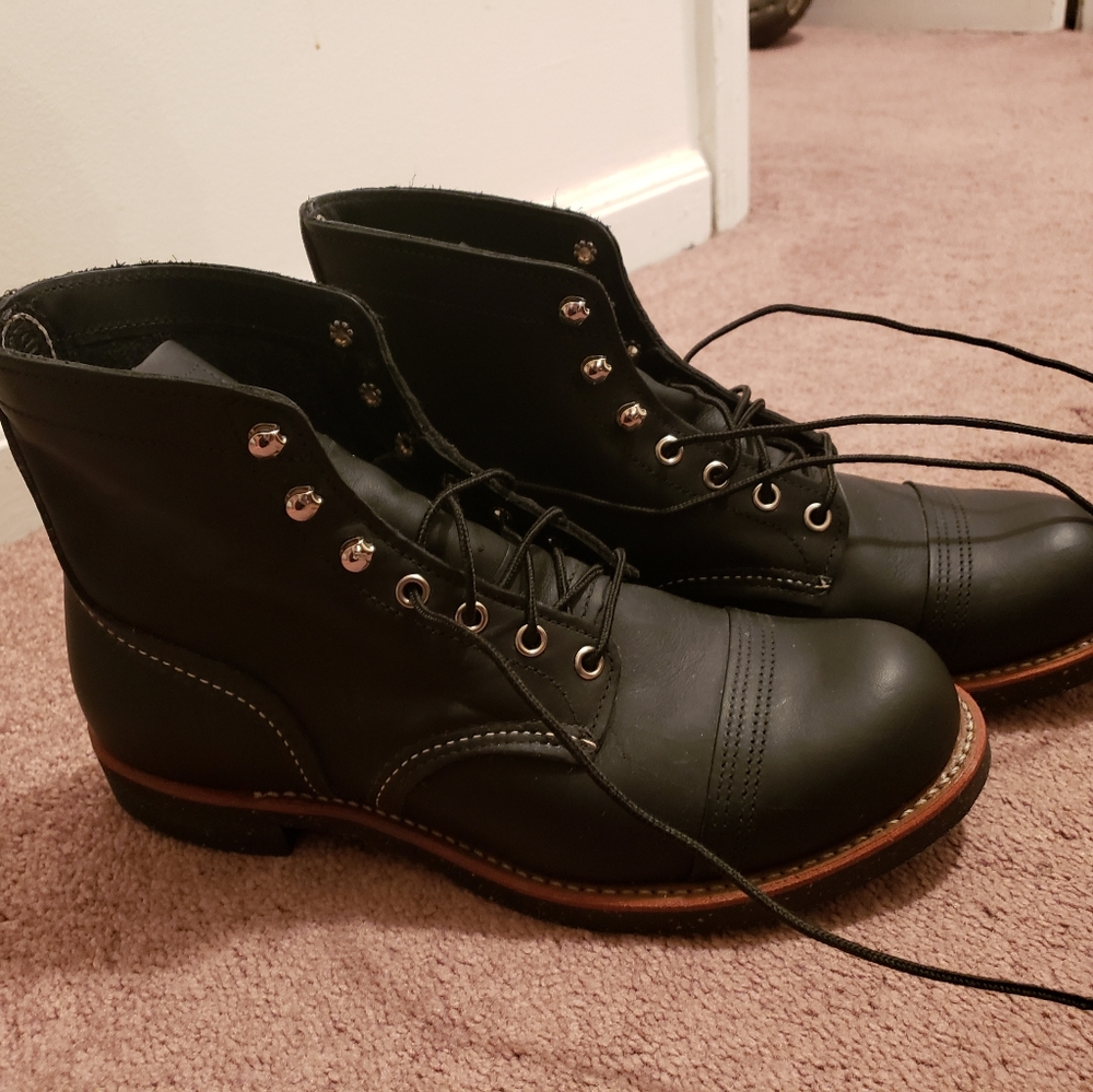 Red Wing Men's Heritage Leather Boots Size 9